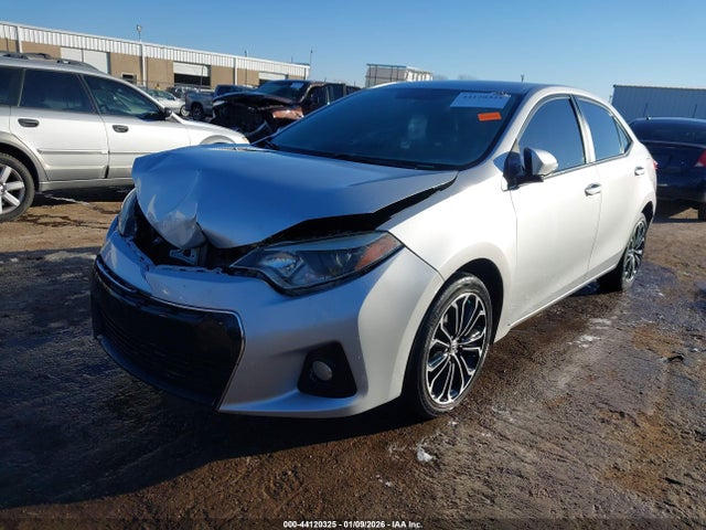 2015 TOYOTA COROLLA 5YFBURHE6FP333867 Photo 1
