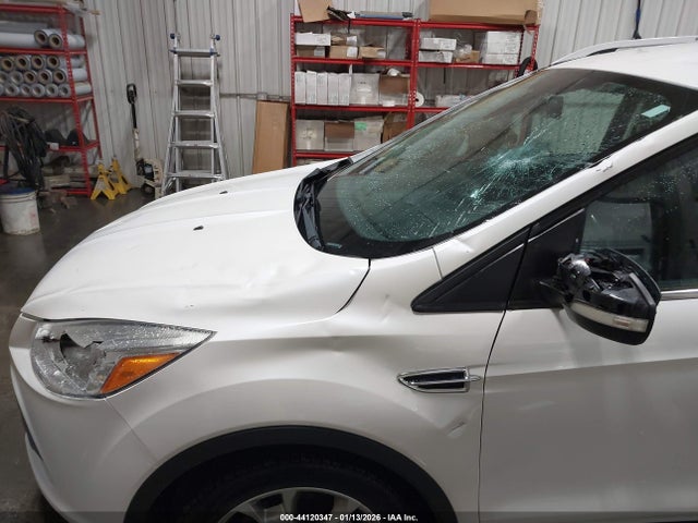 1FMCU9J94FUA83108 Ford Escape Titanium