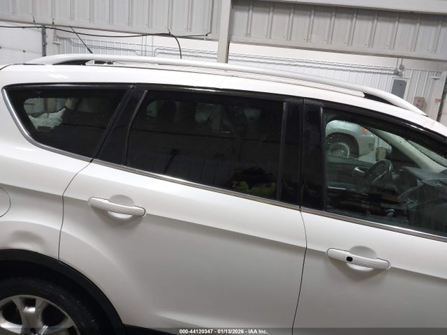 1FMCU9J94FUA83108 Ford Escape Titanium