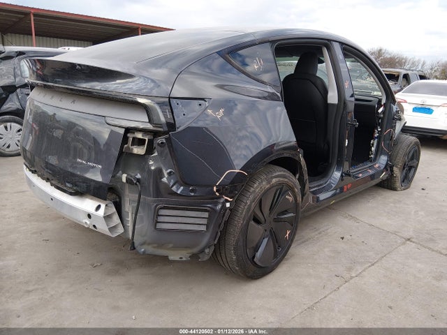 2026 TESLA MODEL Y 7SAYGDEE1TA409107 Photo 3