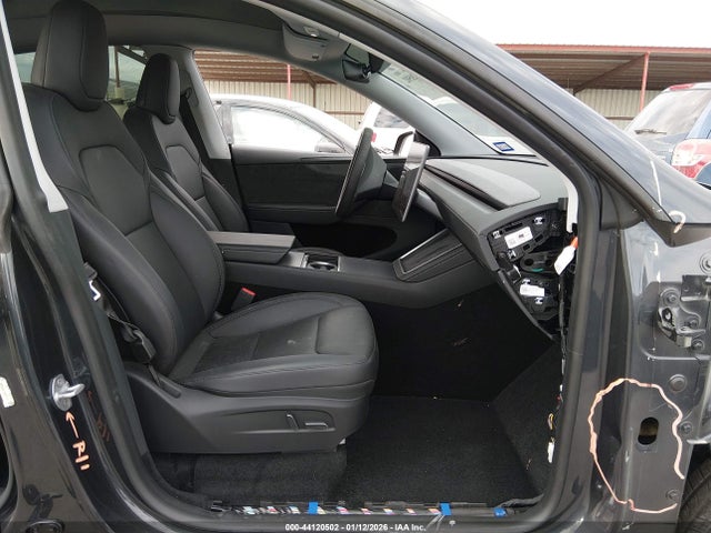 2026 TESLA MODEL Y 7SAYGDEE1TA409107 Photo 4