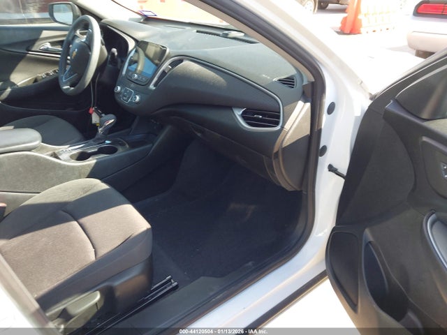 1G1ZC5ST4PF172700 Chevrolet Malibu Fwd 1fl
