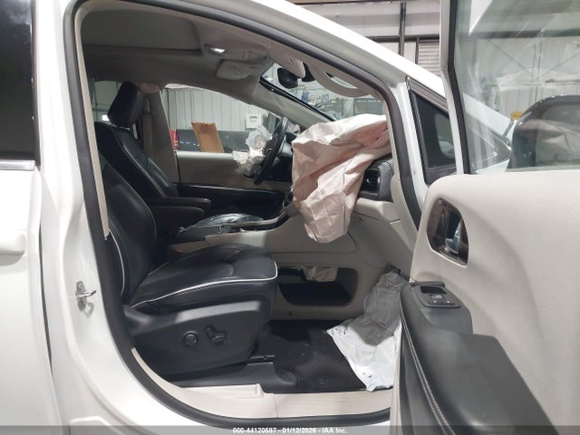 Chrysler Pacifica Limited 2023 2C4RC1GG3PR533452 Image 5