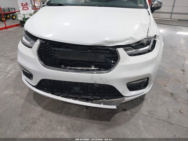Chrysler Pacifica Limited 2023 2C4RC1GG3PR533452 Image 6