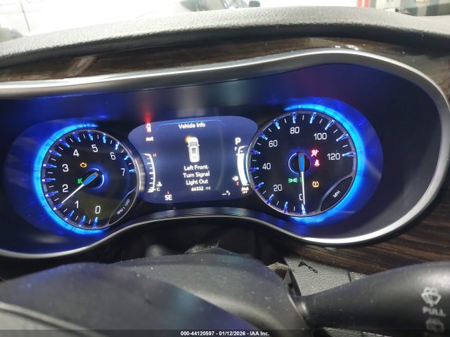 Chrysler Pacifica Limited 2023 2C4RC1GG3PR533452 Image 7