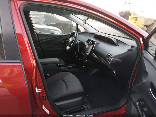 JTDKARFUXH3532788 Toyota Prius Three