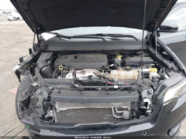 1C4PJMDN6KD485748 Jeep Cherokee