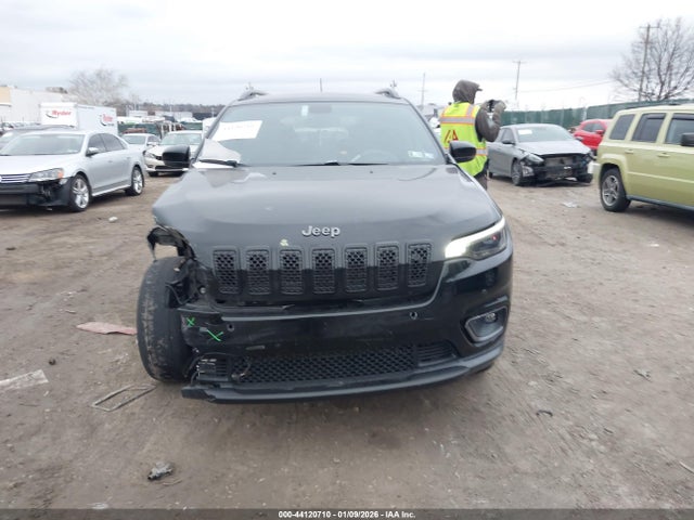 1C4PJMDN6KD485748 Jeep Cherokee