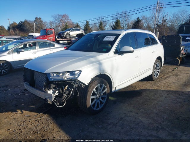 2018 AUDI Q7 WA1LHAF72JD037717 Photo 1