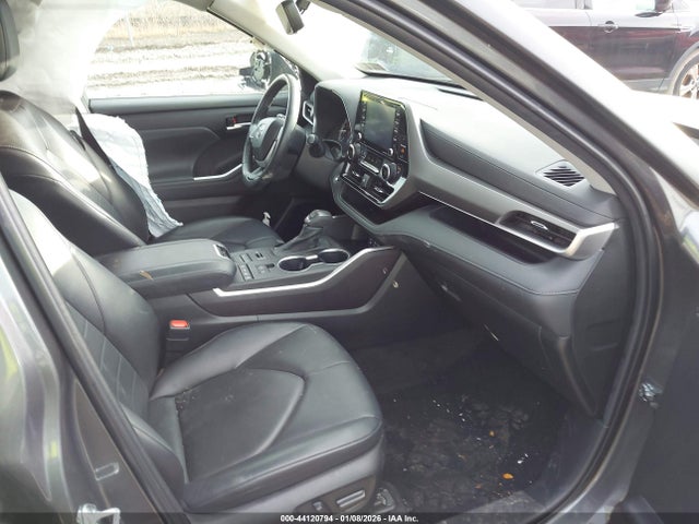 2022 TOYOTA HIGHLANDER 5TDGZRBH2NS244202 Photo 4