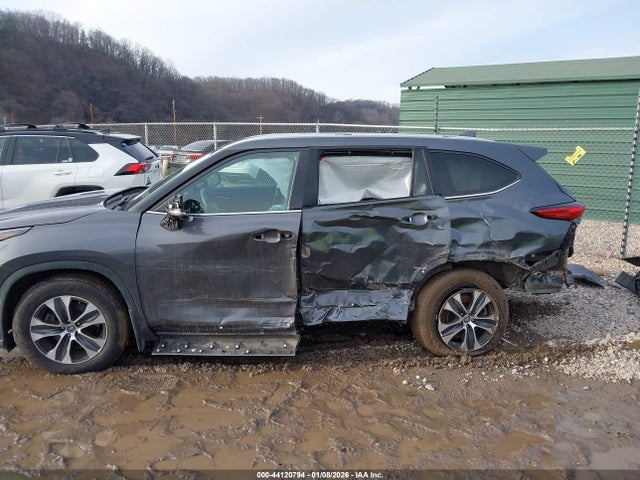 2022 TOYOTA HIGHLANDER 5TDGZRBH2NS244202 Photo 5