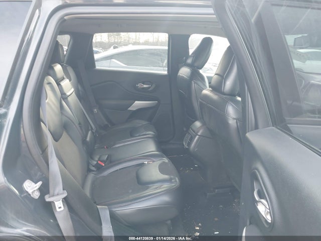 44120839 :رقم المزاد ، 1C4PJMBS0HW614086 vin ، 2017 Jeep Cherokee Trailhawk 4x4 مزاد بيع