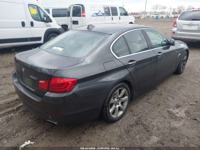 2011 BMW 550I WBAFU9C54BC785230 Photo 3