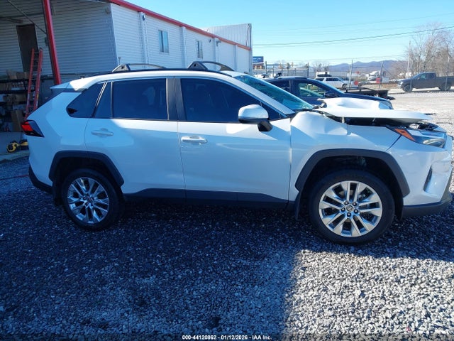 Toyota Rav4 Xle Premium 2024 2T3A1RFV8RW492715 Image 13