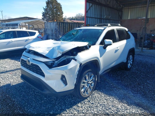 Toyota Rav4 Xle Premium 2024 2T3A1RFV8RW492715 Image 2