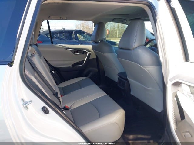 Toyota Rav4 Xle Premium 2024 2T3A1RFV8RW492715 Image 8