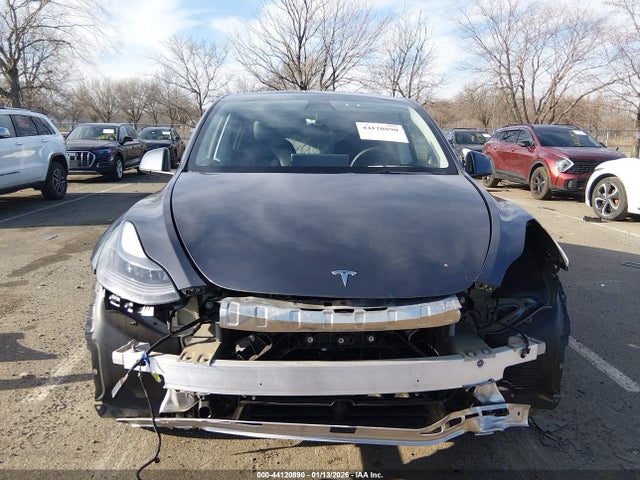 Продажа на аукционе авто 2023 Tesla Model Y Awd/long Range Dual Motor All-wheel Drive, vin: 7SAYGDEE3PF764904, номер лота: 44120890