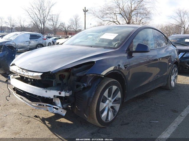 Продажа на аукционе авто 2023 Tesla Model Y Awd/long Range Dual Motor All-wheel Drive, vin: 7SAYGDEE3PF764904, номер лота: 44120890