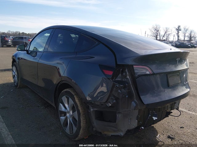 Продажа на аукционе авто 2023 Tesla Model Y Awd/long Range Dual Motor All-wheel Drive, vin: 7SAYGDEE3PF764904, номер лота: 44120890