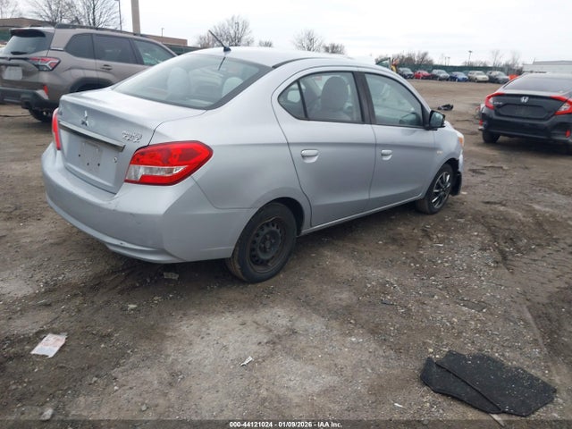 2017 MITSUBISHI MIRAGE G4 ML32F3FJ8HHF18630 Photo 3