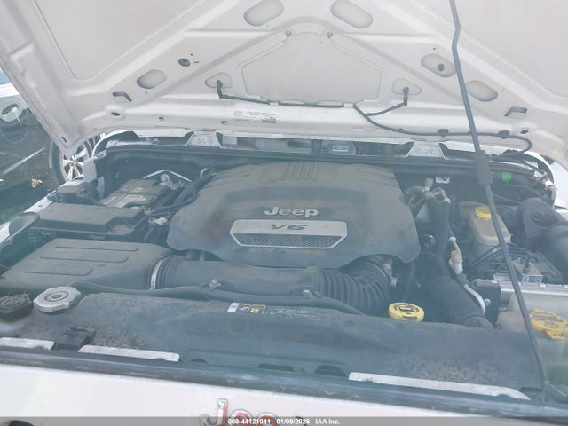 1C4BJWDG5HL521371 Jeep Wrangler Unlimited Sport 4x4