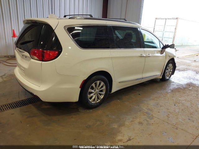 2C4RC1BG1KR554106 Chrysler Pacifica Touring L