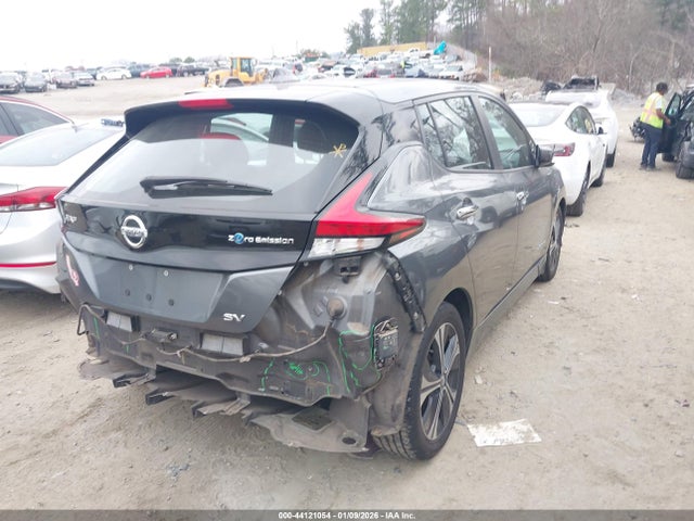1N4AZ1CP7JC305364 Nissan LEAF SV