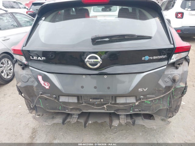 1N4AZ1CP7JC305364 Nissan LEAF SV