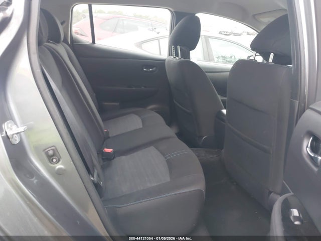 1N4AZ1CP7JC305364 Nissan LEAF SV