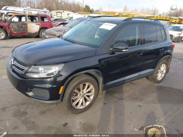2017 VOLKSWAGEN TIGUAN WVGAV7AX7HK046852 Photo 1