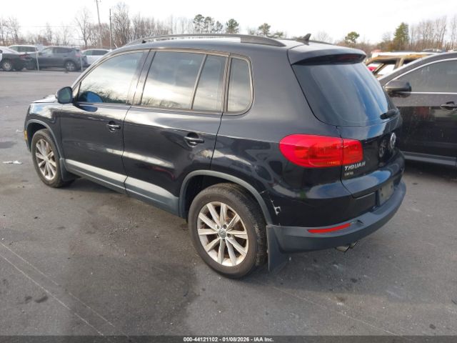 2017 VOLKSWAGEN TIGUAN WVGAV7AX7HK046852 Photo 2