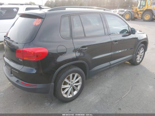2017 VOLKSWAGEN TIGUAN WVGAV7AX7HK046852 Photo 3