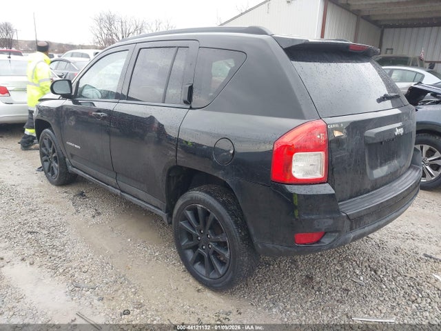 2012 JEEP COMPASS 1C4NJCEBXCD696443 Photo 2
