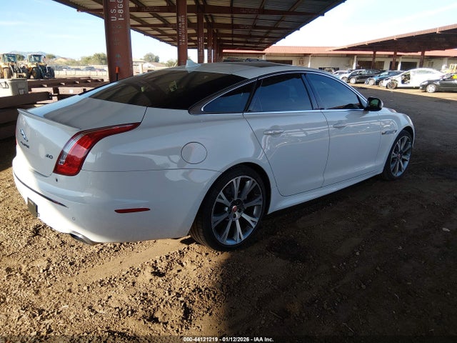 2015 JAGUAR XJ SAJWA1CZ8F8V86563 Photo 3