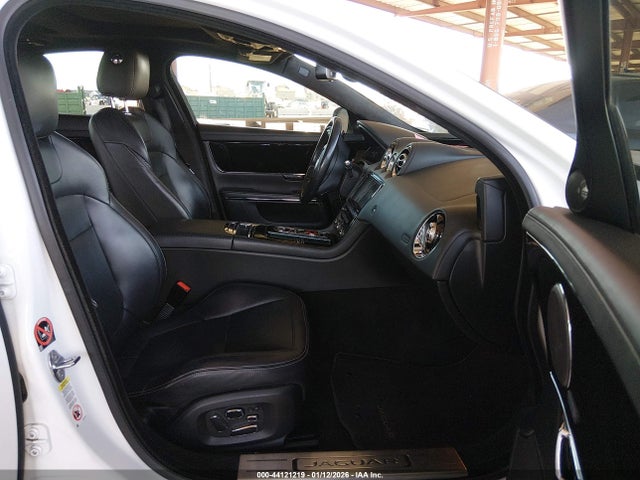 2015 JAGUAR XJ SAJWA1CZ8F8V86563 Photo 4
