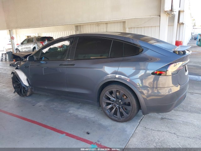 7SAXCBE68NF341320 Tesla Model X Plaid Tri Motor All-wheel Drive