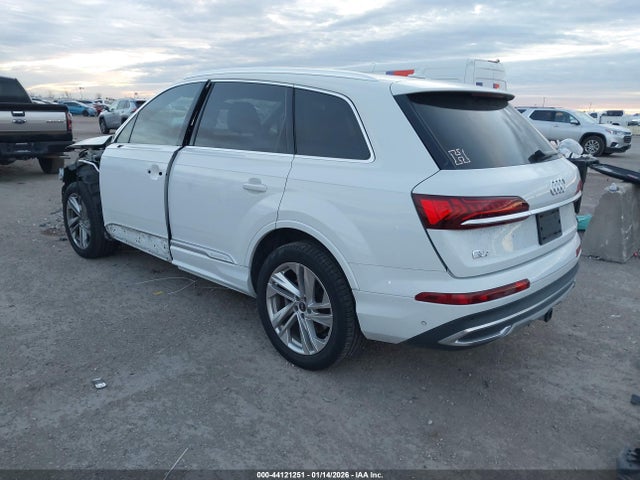 2021 AUDI Q7 WA1LJAF70MD039295 Photo 2