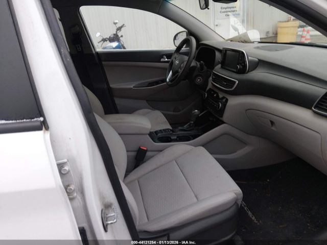 2019 HYUNDAI TUCSON KM8J2CA43KU896867 Photo 4