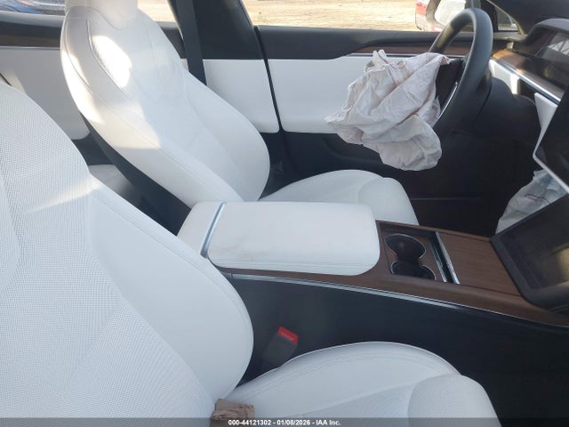 2025 TESLA MODEL S 5YJSA1E52SF549414 Photo 4