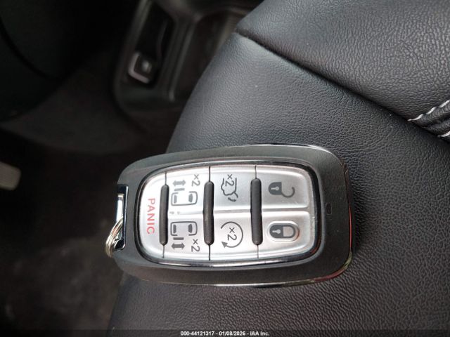 2026 CHRYSLER PACIFICA 2C4RC1BG5TR179998 Photo 10