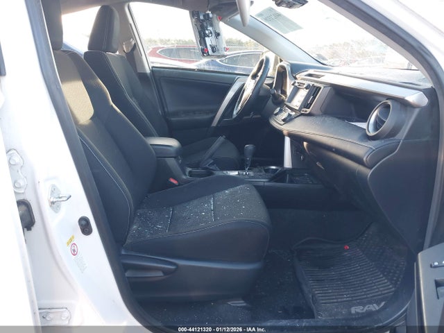 Toyota Rav4 Xle 2018 JTMRFREV9JD240754 Image 5