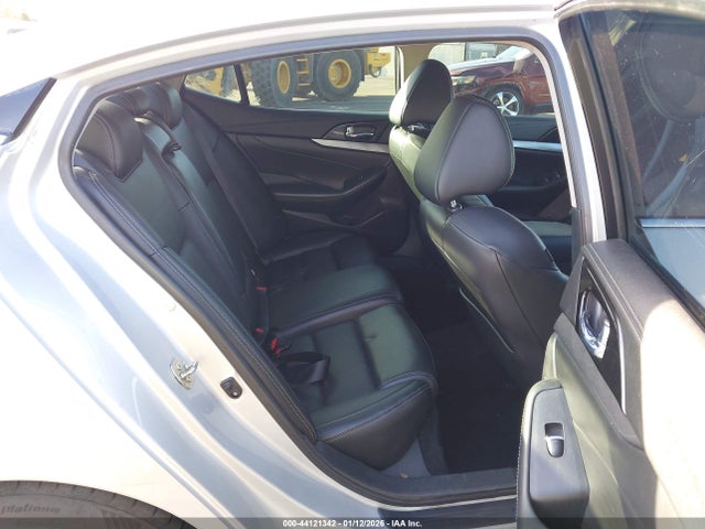 1N4AA6AP3HC405513 Nissan Maxima 3.5 Sl