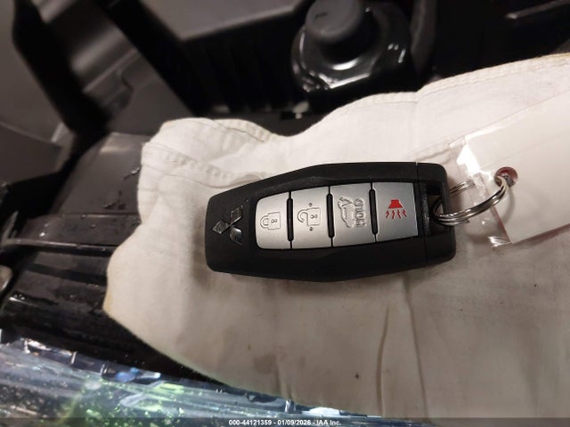 2025 MITSUBISHI OUTLANDER JA4J4WA85SZ039157 Photo 10