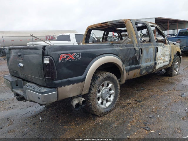 2013 FORD F-250 1FT7W2BT1DEB85703 Photo 3