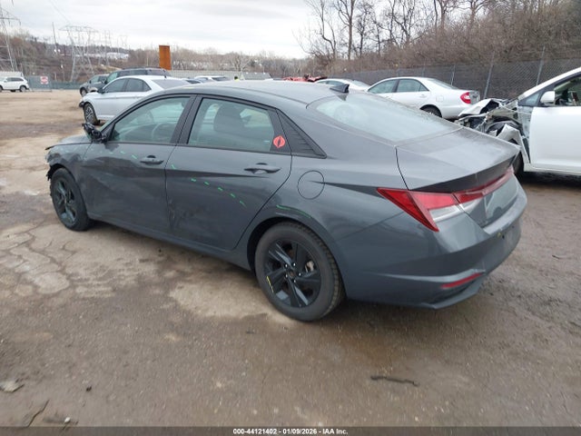 KMHLM4AG7PU586912 Hyundai ELANTRA SEL