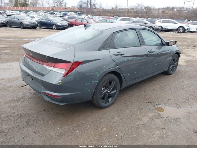 KMHLM4AG7PU586912 Hyundai ELANTRA SEL