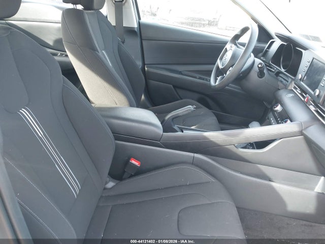KMHLM4AG7PU586912 Hyundai ELANTRA SEL