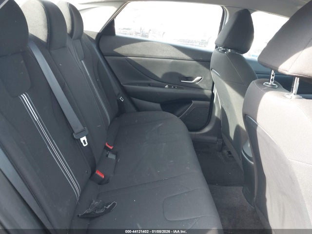 KMHLM4AG7PU586912 Hyundai ELANTRA SEL