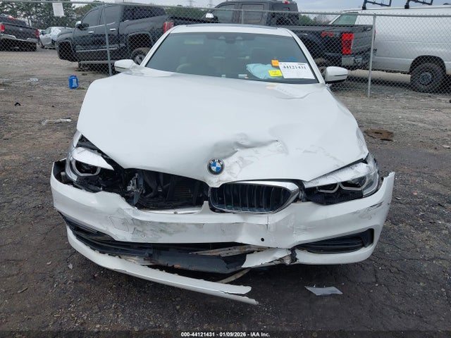 44121431 :رقم المزاد ، WBAJA5C5XJWA35942 vin ، 2018 Bmw 530i مزاد بيع