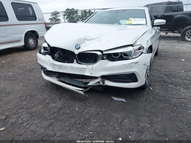 2018 BMW 530I WBAJA5C5XJWA35942 Photo 5